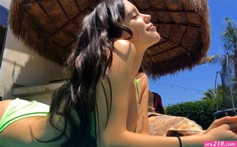 Jenna Ortega Nude Selfies And Ass Flaunting Sex Com