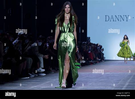Danny Reinke Fashion Show en MBFW primavera verano Fotografía de stock Alamy