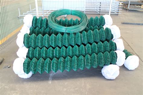 Plastic Coated Chain Link Fence - Buy Chain Link Fence,Pvc Coated Chain Link Fence,50*50mm 