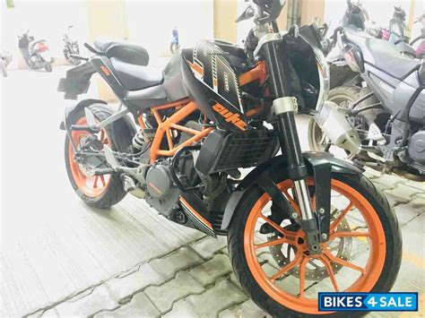 The side panels and headlight surrounds are painted a porsche volcano grey metallic colour. Used 2014 model KTM Duke 390 for sale in Pune. ID 208865 ...