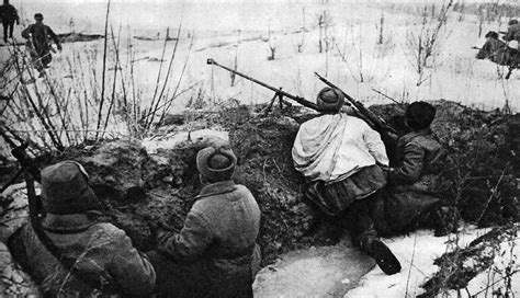 Soviet Trench Warfare On The Eastern Front With Images Soviet Troops