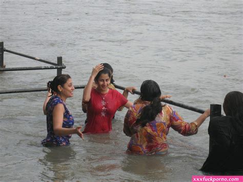 desi girls bathing in ganga river photo xxx image xxx fuck porno