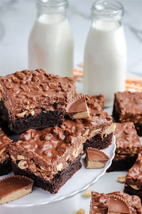 Peanut Butter Cup Crunch Brownies Food Folks And Fun