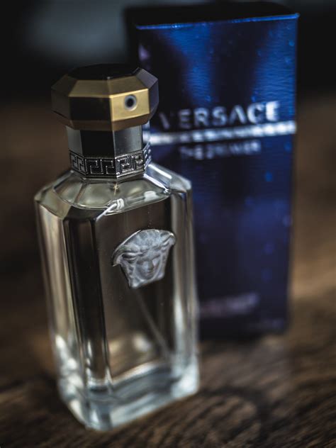 If you look at reviews of the dreamer online—which i did since this was a blind buy for me—you'll see quite a number of people saying that for the opening 20 minutes. Fragrance Review - Versace The Dreamer | Perfume, cologne ...