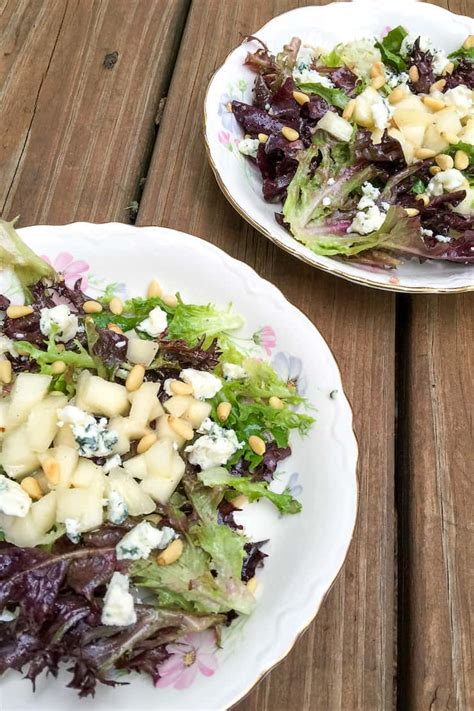 Pear And Blue Cheese Salad The Hungry Bluebird