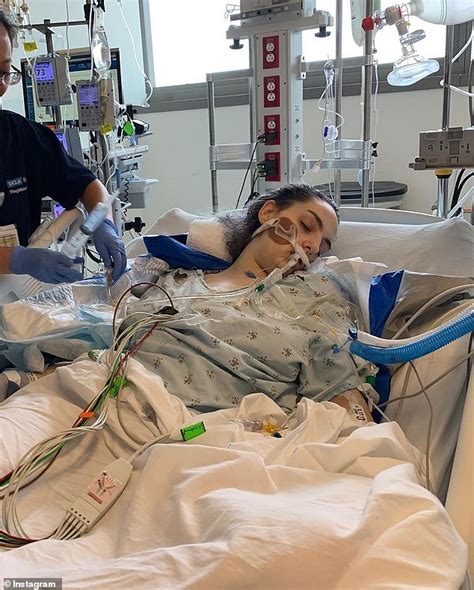 Teen 18 Who Claims She Nearly Died From Vaping Starts Campaign From