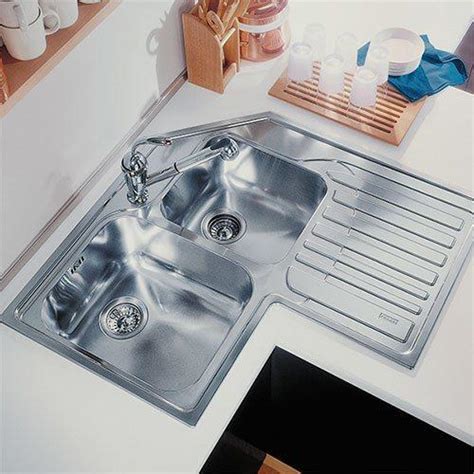 As the #1 faucet brand in north america, moen offers a diverse selection of thoughtfully designed kitchen and bath faucets, showerheads, accessories, bath safety products, garbage disposals and kitchen sinks for residential and commercial applications each delivering the. Franke Studio STX621 Inset Corner Sink - RH Drainer ...