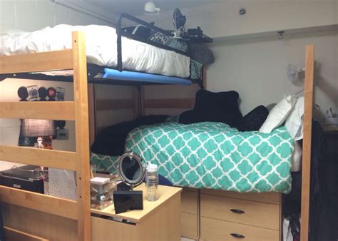 This Mom Sneaked Into Her Daughters Dorm Room And Immediately Regretted Her Decision
