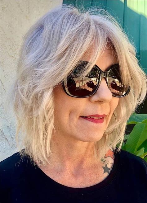 18 Modern Shaggy Hairstyles For Women Over 50 With Fine Hair 2022