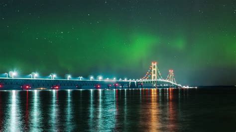 Northern Lights Over Michigans Mackinac Bridge Youtube