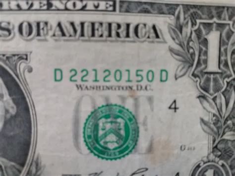 1 Dollar Bill Misaligned Print Error Serial Number Well Circulated 3