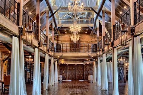 The first thing that must be decided as a compilation partner will be married which is the place chosen to witness your happy day. 10 Epic Spots To Get Married In Oklahoma