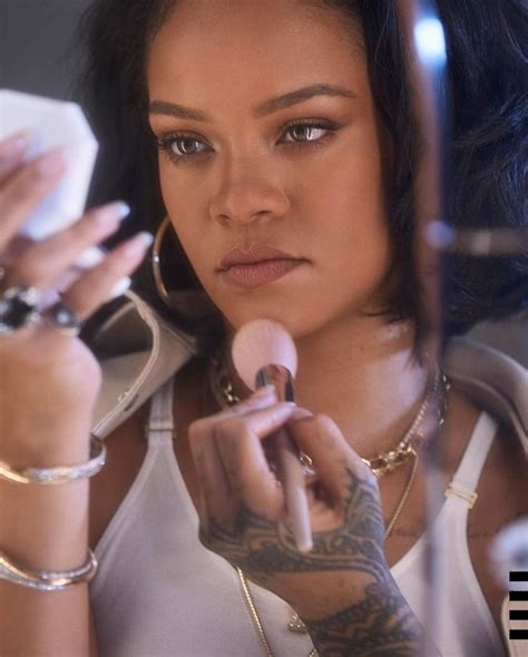 𝘃𝗮𝗹𝗲𝗿𝗶𝗲 On Twitter In 2021 Rihanna Fenty Beauty Skin Rihanna Rihanna