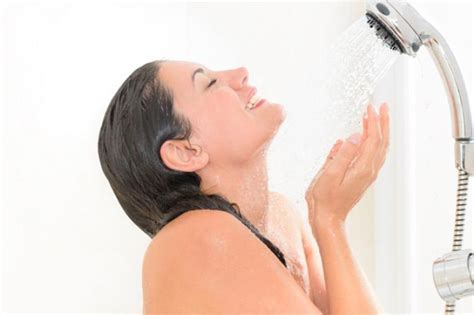 Common Hair Washing Mistakes That Most Women Make In The Shower