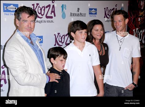 Pierce Brosnan And Wife Keely Shaye Smith With Their Sons The Kooza Cirque Du Soleil Opening