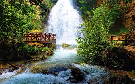 Waterfall Hd Wallpaper Background Image 2560x1600