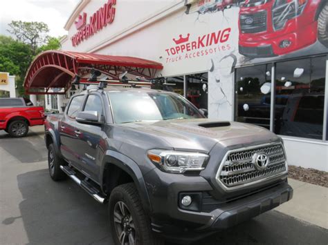 The 2019 toyota tacoma gains a few new features this year. Toyota Tacoma LEER 350M with Yakima Roof Rack - TopperKING ...