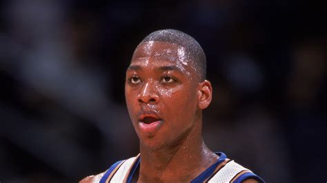 Forgotten Michael Jordan teammate swaps basketball for sneaker store