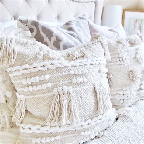 Alibaba.com offers 1,765 bohemian pillows products. Boho Fringe Accent Pillow - 20x20 | Pillow texture, Cream ...