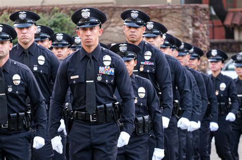 Lapd Is Short About 300 Officers But The Chief Hopes To Fill The Gap