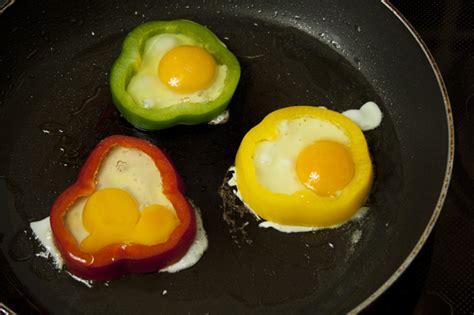 This means that the recipients do. How to Make Pepper Flower Shaped Eggs - Cooking - Handimania