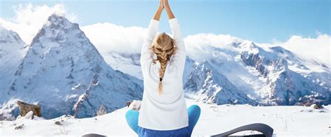 Ein Winterlicher Yoga Retreat Asanas Für Die Dunkle Jahreszeit