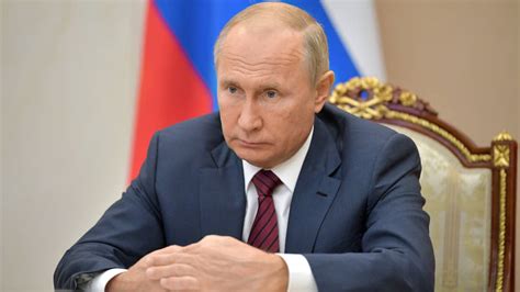 Последние события в режиме онлайн: Путин поручил на следующей неделе начать вакцинацию от ...