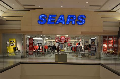 Sears Holdings Now Likely To Survive Until 2018 Sears Holdings Corp