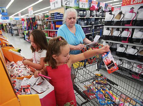 Wal Marts Earnings Suggest Wary Shoppers The New York Times