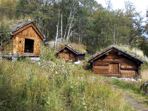 무료 이미지 자연 건물 휴가 마을 시골집 농가 통나무 오두막집 노르웨이 스칸디나비아 농촌 지역