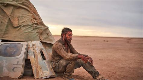 Homem Luta Pela SobrevivÊncia No Meio Do Deserto Em Filme De Suspense