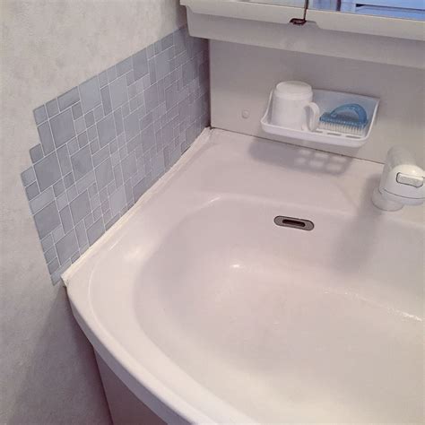 隙間を埋める洗面台バストイレタイルシールコーキングのインテリア実例 2016 05 09 174708 ｜ Roomclip