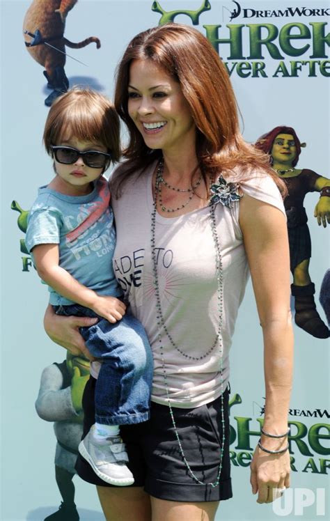 Photo Brooke Burke And Son Shaya Attend The Shrek Forever After Premiere In Los Angeles