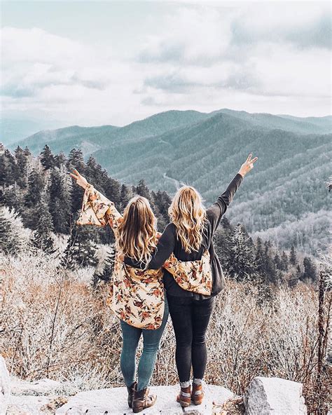 A Cute Best Friend Travel Photo Pose And Idea Heywanderer Friend Pictures Poses Friends