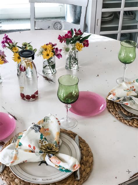 Try to vary the size of the blooms and. Spring tablescape using grocery store flowers - Karins Kottage