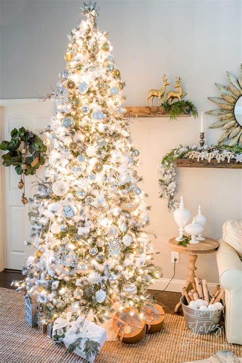 Gold and silver christmas decorations. Neutral Christmas: Tips for Decorating a Silver and Gold ...