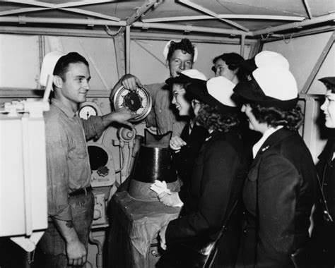 Waves Get Tour Of Uss Mission Bay Pilothouse Women Of World War Ii