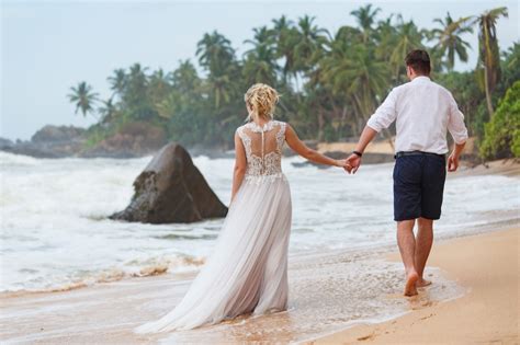 Hence, mental maturity is the most important factor to marry. This Is the Age Most People Get Married in Every U.S ...