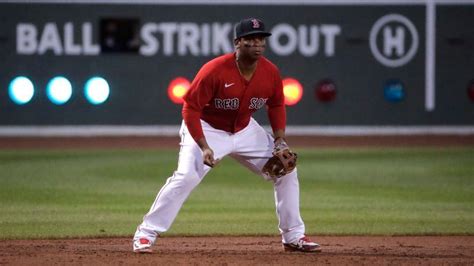 Rafael Devers Diving Play In Boston Red Sox Win Shouldnt Go Unnoticed