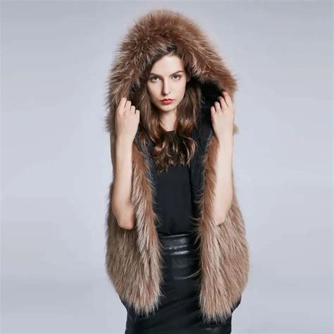 High Quality Hooded Raccoon Fur Collar Ladies Jacket Winter Natural