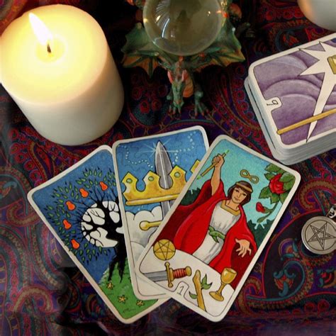 Did you know that with just a three card tarot spread you can gain a better understanding of your past, present and future? Three-Card Email Tarot Reading * Tarot and Horoscopes