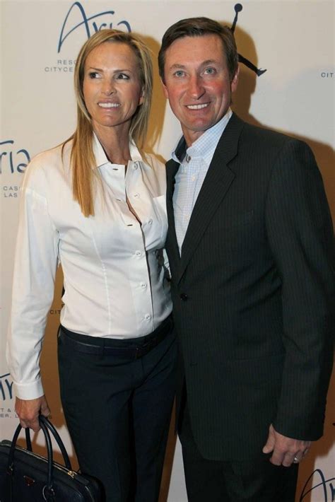 Janet Jones Gretzky E Wayne Gretzky Em Mjci Welcome Reception Em Aria