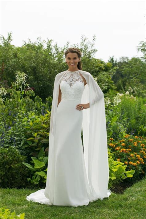 Ebay pronovias brautkleid spitze gr.36 neckholder ivory. Weißes Brautkleid im Godet-Schnitt mit Spitze, Neckholder ...