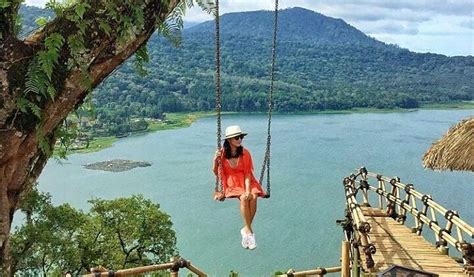 Spot Instagrammable Di Bali Anjungan Wanagiri Di Danau Buyan