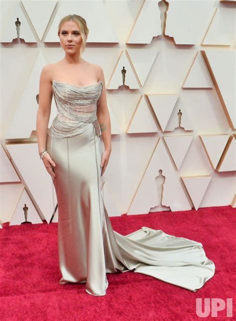 Photo Scarlett Johansson Arrives For The 92nd Annual Academy Awards In