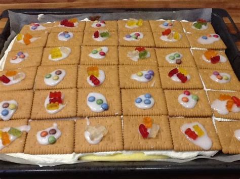 Weitere ideen zu butterkeks kuchen ohne backen, butterkekskuchen, kuchen. ZItronen- Butterkeks- Kuchen / Hit für Kids von danidrexl ...