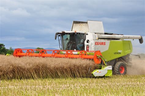 Claas Lexion 760 Terra Trac Combine Harvester Cutting Oil Flickr