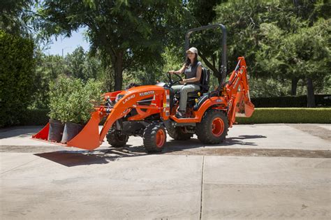 Save a big pile of green with one of our kubota tractor packages. Kubota Redefines the Sub-Compact Tractor Market Once Again ...