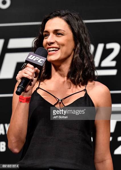Ufc Reporter Bel Mota Hosts A Qanda Session With Fighters Prior To The