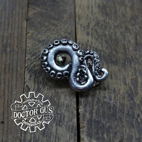 Tentacle Pin Tentacle Tie Tack Cthulhu Inspired Cephalopod Etsy